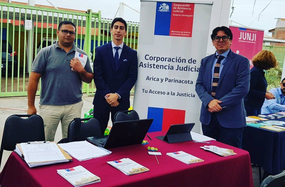 Consultorio Jurídico de Arica participa en Feria de Redes
