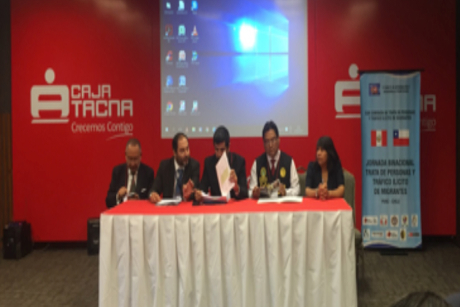 Consultorio Jurídico de Arica en Jornada Binacional Trata de Personas en Tacna, Perú