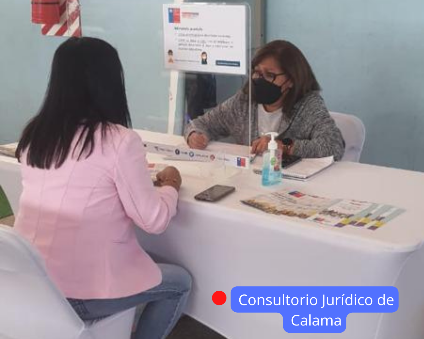 Consultorio Jurídico de Calama atiende en Toconao en el Día de la Mujer