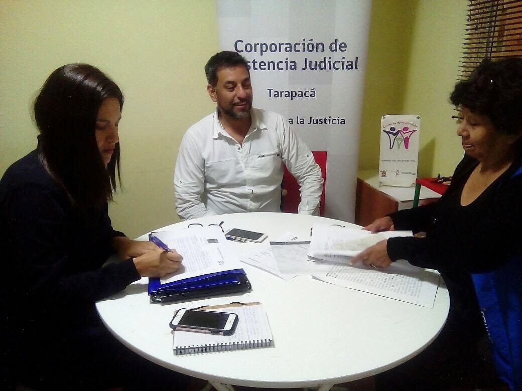 Consultorio Jurídico móvil del Tamarugal entrega atención en localidades de Pica y Camiña