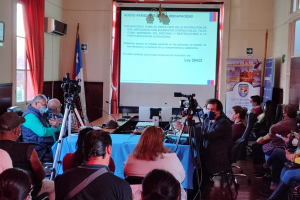 Abogado del convenio CAJTA-SENADIS de Antofagasta realiza capacitación en Mejillones