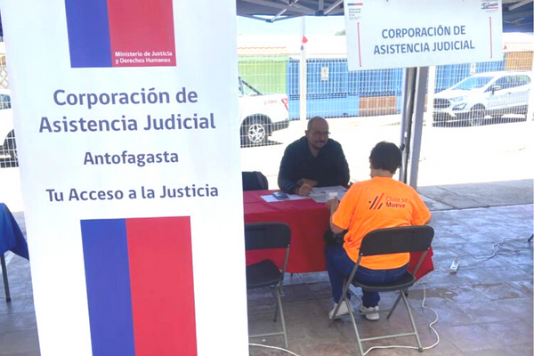Consultorio Jurídico de Calama participó en el Gobierno en Terreno realizado en la Multicancha de Villa Chuquicamata