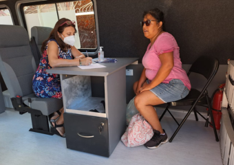 Consultorio Jurídico nMóvil de Arica y Parinacota brinda antención en Terminal Agropecuario