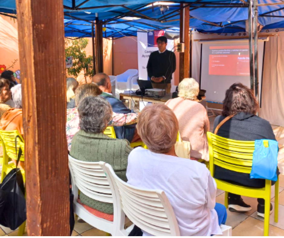 Consultorio Jurídico de Tocopilla realiza charla en  Centro Diurno Comunitario del Adulto Mayor