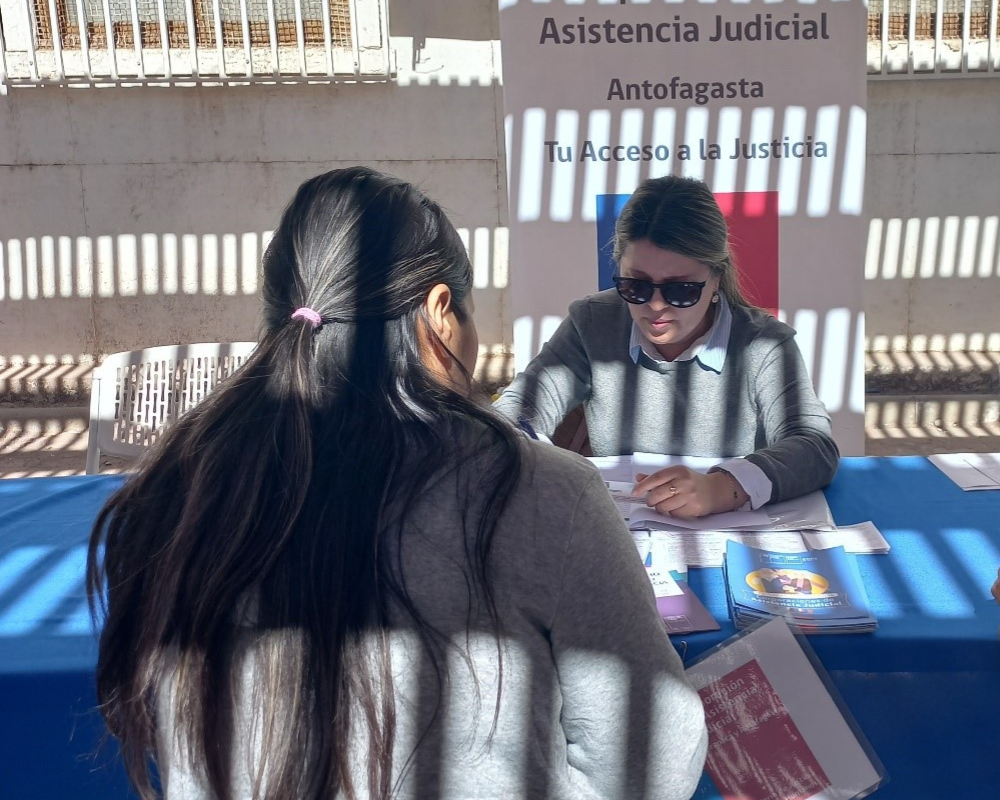 Consultorio Jurídico de Tocopilla participa en  Gobierno en Terreno realizado en María Elena