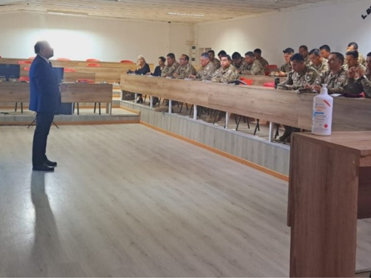 Consultorio Jurídico Arica realiza charla a 1ra Brigada Acorazada "Coraceros" del Ejército de Chile