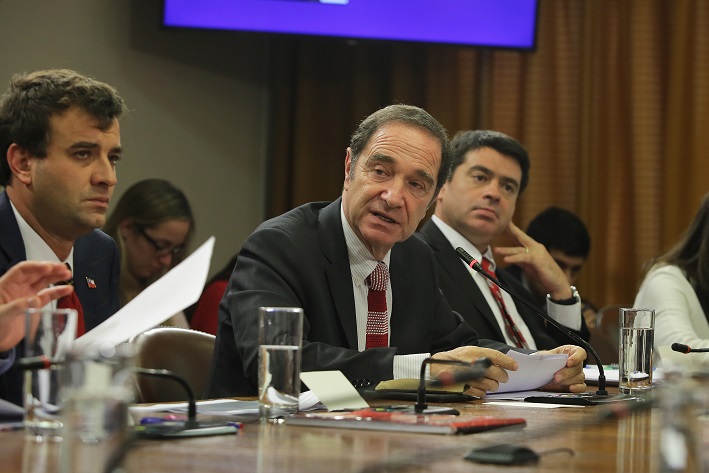 Ministro Hernán Larraín expuso ante comisión de Constitución de la Cámara de Diputados los principales énfasis de su gestión en Justicia y Derechos Humanos