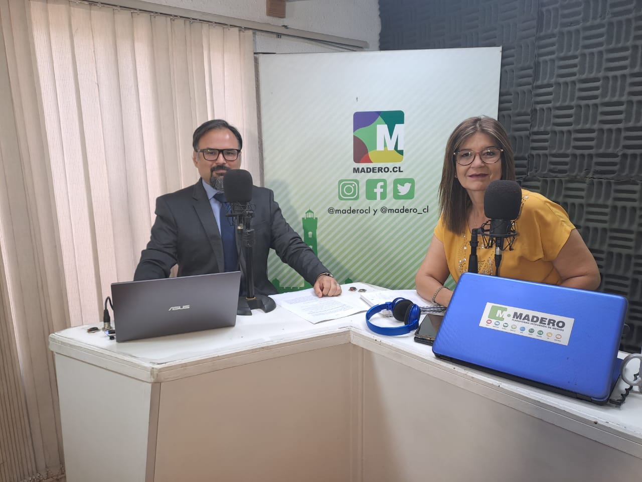 Hasta Radio Madero de Antofagasta llegó como invitado el abogado de Migración