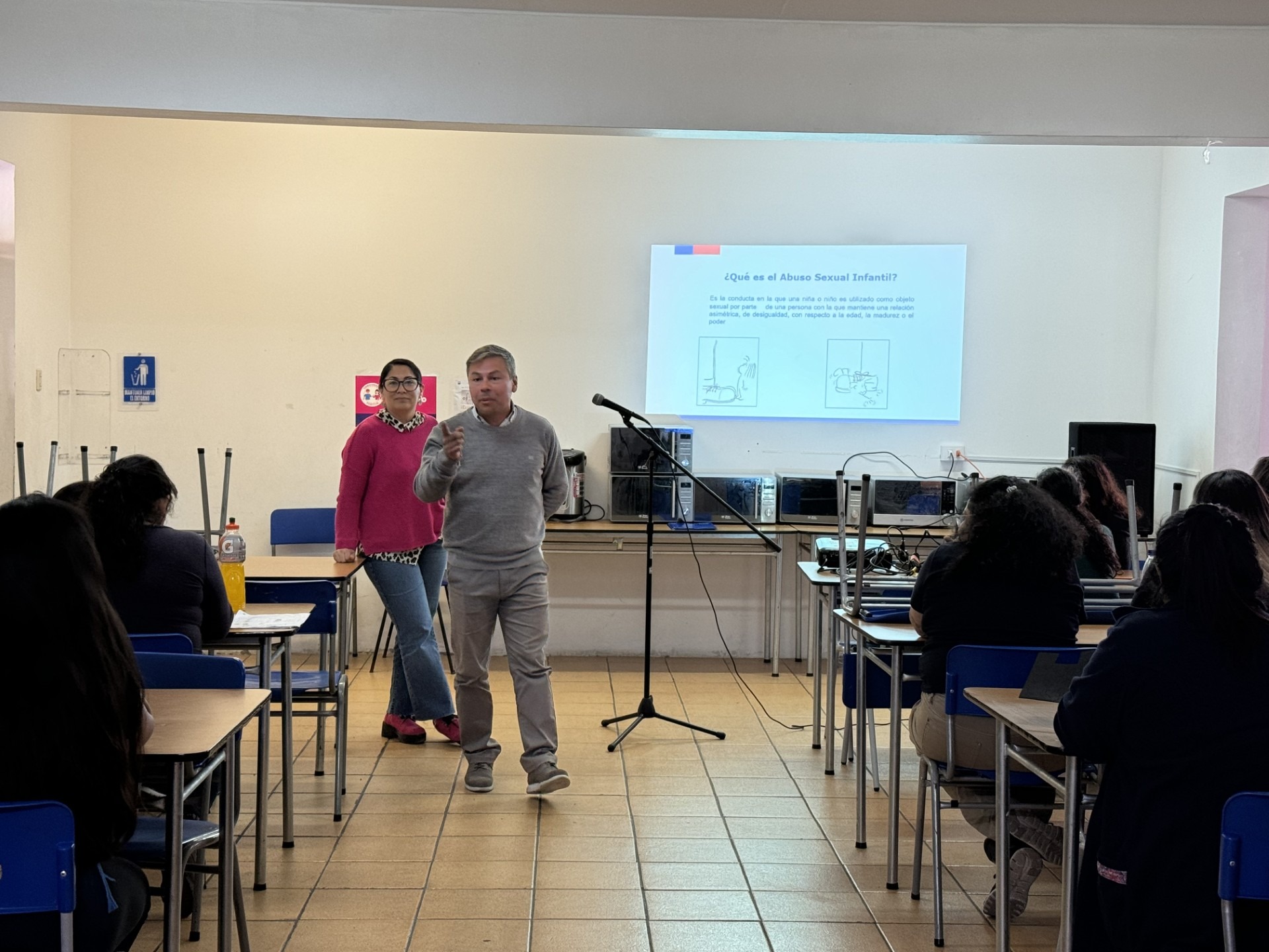 CAVI Iquique : Taller de Prevención de Violencia y Malos Tratos en la Educación Infantil de Iquique