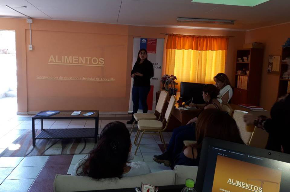 Consultorio Jurídico de Tocopilla realiza importante charla en Centro de la Mujer de la localidad