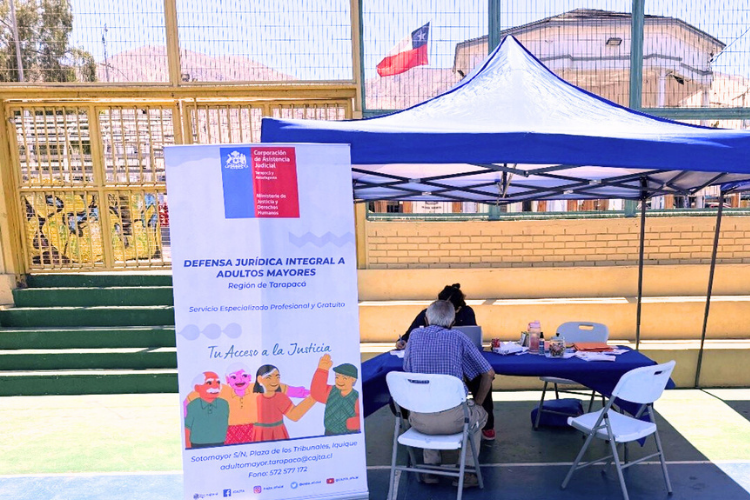 Unidad del Adulto Mayor de la Región de Tarapacá participó en “Plaza Arica en Movimiento: activando las redes de apoyo”