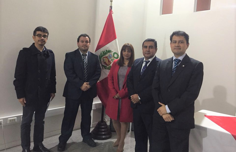 Un equipo de profesionales de la Oficina de Defensa Laboral de Tarapacá, ODL, realizó una charla informativa en el Consulado peruano
