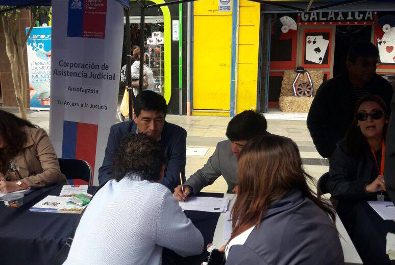 CAJTA organizó una participativa y ciudadana Plaza de Justicia en sector central de Antofagasta