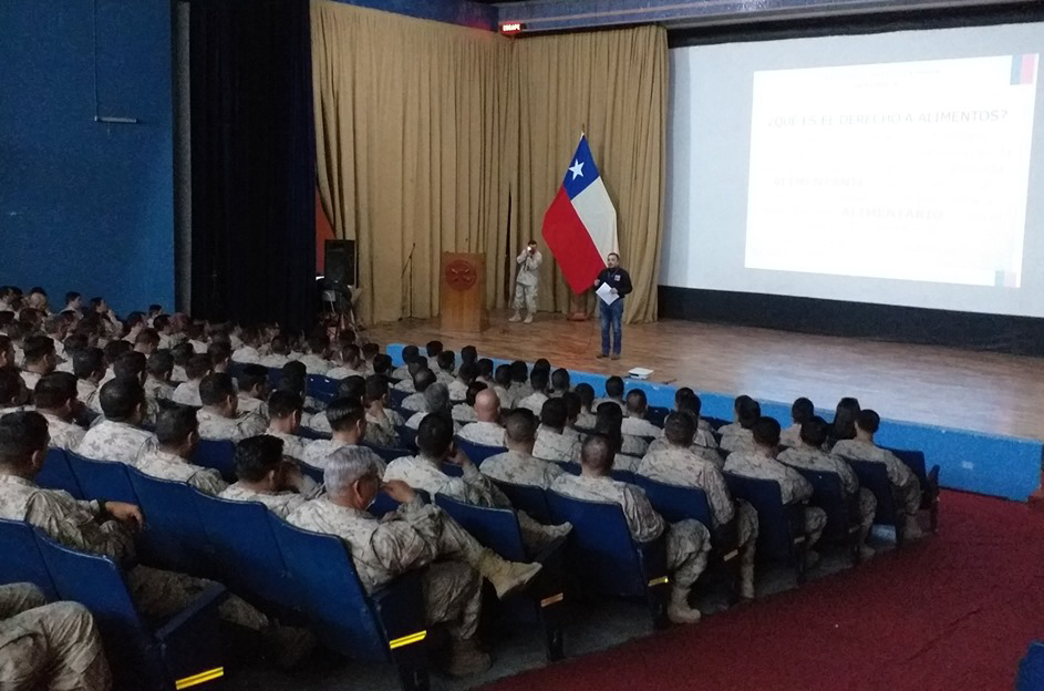 Consultorio Jurídico de Arica realiza charla a funcionarios del Ejercito de Chile del Regimiento Huamachuco