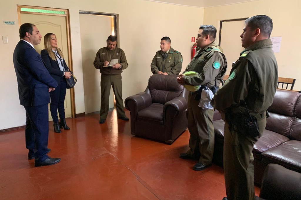 Director Regional de Arica y Parinacota lleva a cabo charla en Retén de San Miguel de Azapa, Arica